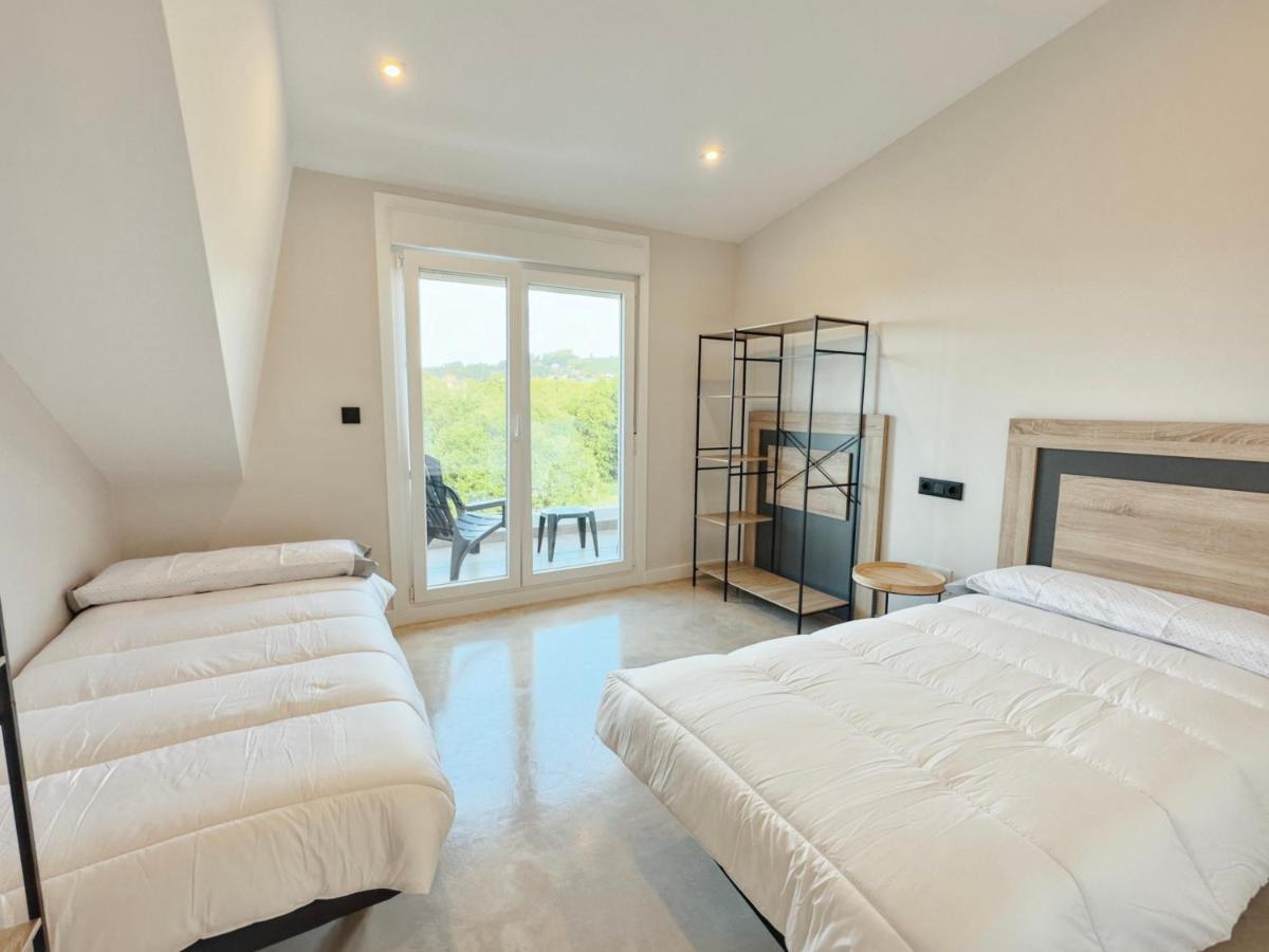Apartamentos Avenida Areas Sanxenxo Luaran gambar